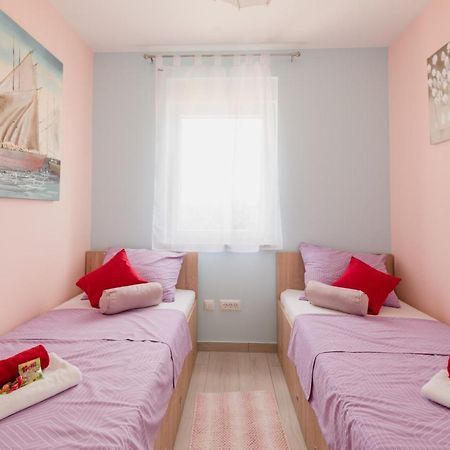 Villa Rosa Privlaka  Luaran gambar