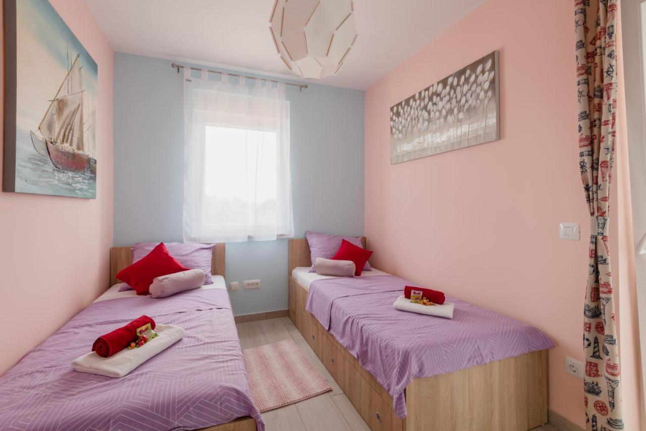 Villa Rosa Privlaka  Luaran gambar