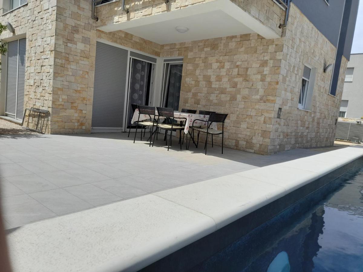 Villa Rosa Privlaka  Luaran gambar
