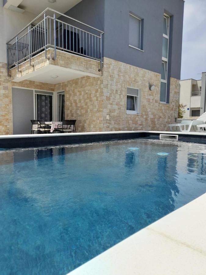 Villa Rosa Privlaka  Luaran gambar